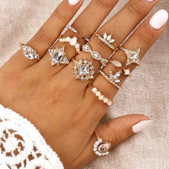 Jewelry - rhinestone 12pc midi rings